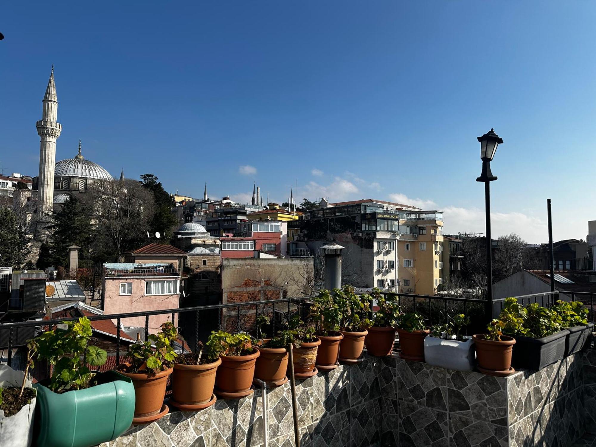 Yakut Old Hotel Istanbul Exterior photo
